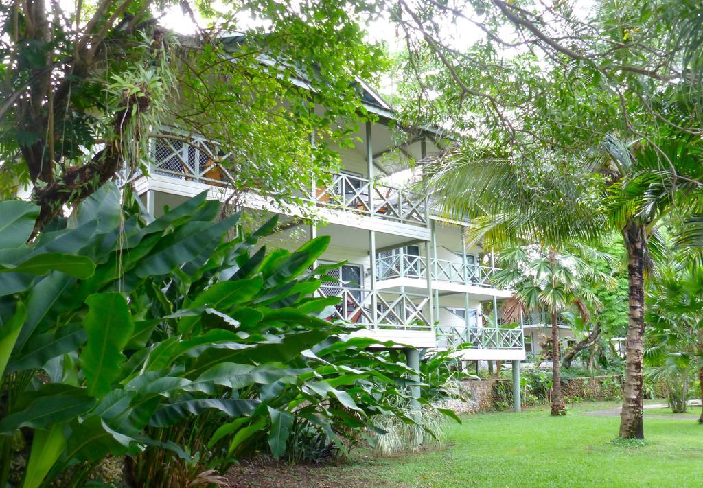 Madang Resort Bagian luar foto